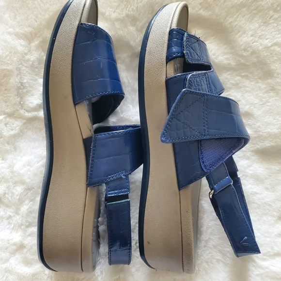 Vionic Blue Strappy Sandals Womens Size 8 - Picture 3 of 5